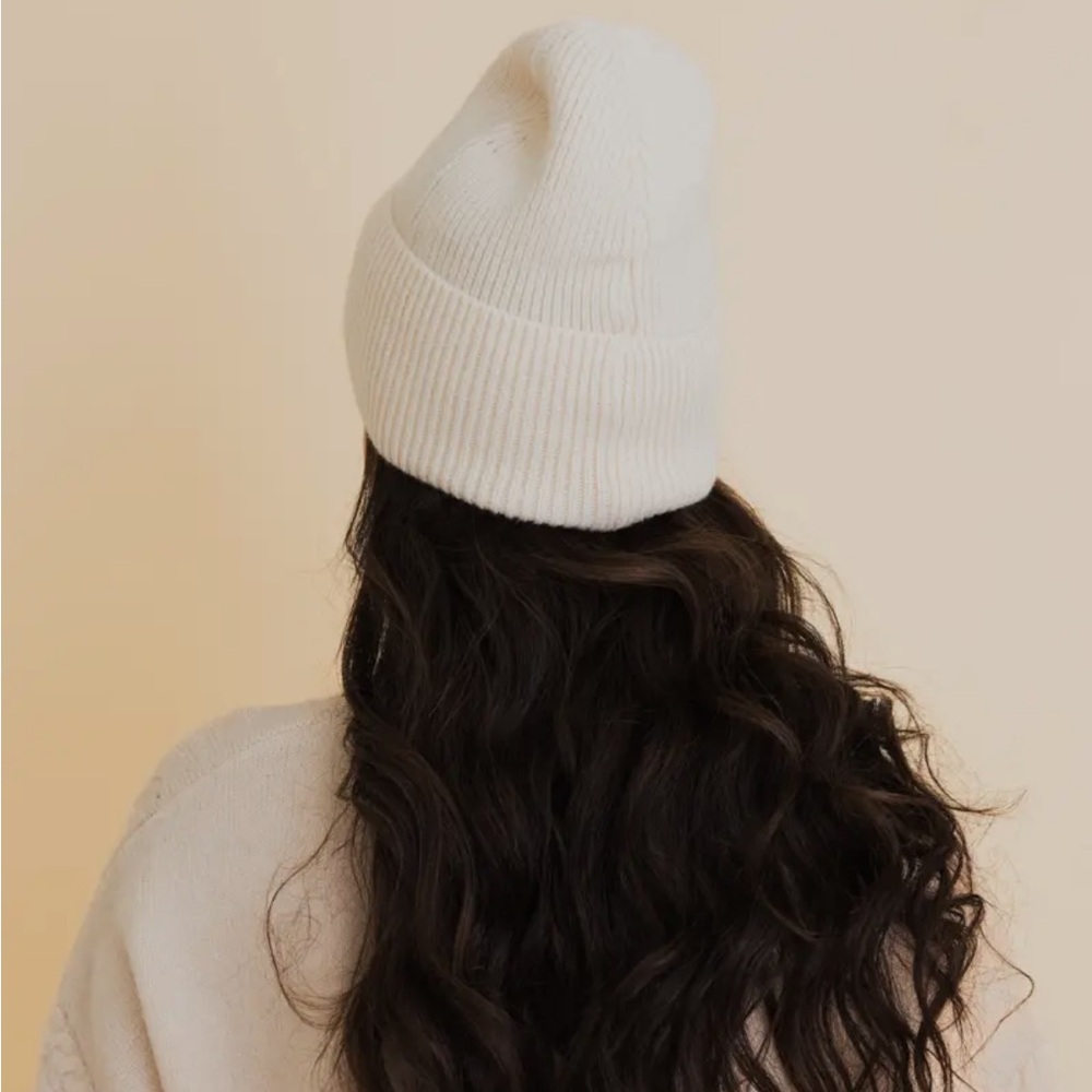 Happy Face Embroidered Ribbed Knit Beanie - Picture 13 of 14